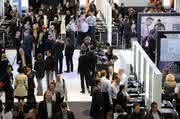 Wirtschaft + Unternehmen: Cebit 2011: steuert auf Wachstum zu