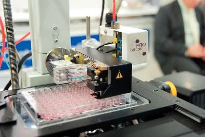 Life Sciences Innovations: Automated life cell feeding