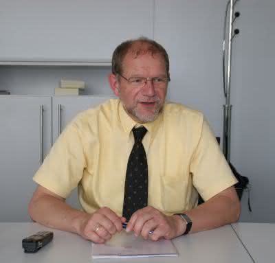 Fördertechnik: Klebespezialist will "hoch" hinaus