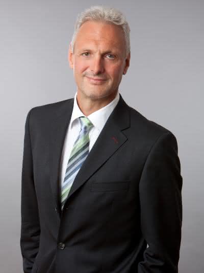 Wirtschaft + Unternehmen: Beta Systems Software: Jürgen Herbott wird neue Vorstandsvorsitzender Wirtschaft + Unternehmen: Beta Systems Software: Jürgen Herbott wird neue Vorstandsvorsitzender