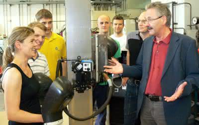 Wirtschaft + Unternehmen: Oerlikon: mobilisiert Ulmer Studenten Wirtschaft + Unternehmen: Oerlikon: mobilisiert Ulmer Studenten