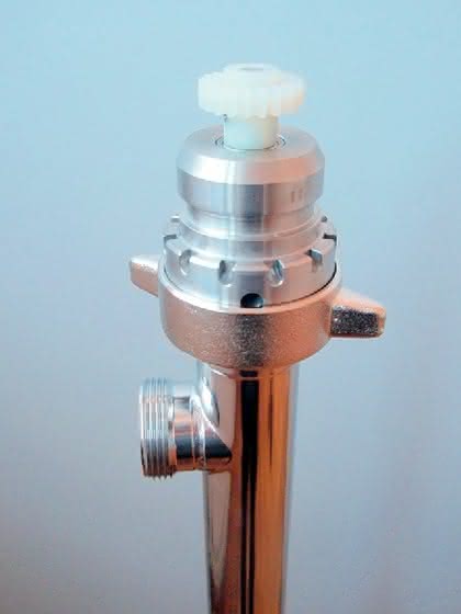 Hydraulik + Pneumatik: Sonnenmilch und Selbstbräuner
