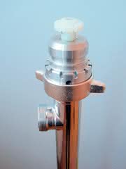 Hydraulik + Pneumatik: Sonnenmilch und Selbstbräuner