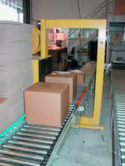 Industrieroboter: Modulare Materialfluss-Technik