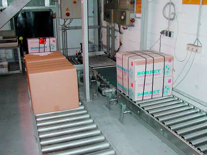 Industrieroboter: Modulare Materialfluss-Technik