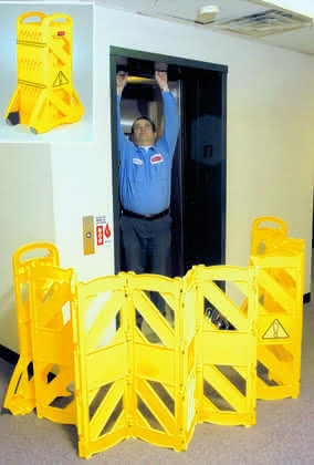 Zulieferer: Arbeiten mit Gefahrenpotenzial Zulieferer: Arbeiten mit Gefahrenpotenzial