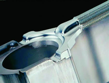 Zerspanen: Pülverchen und dicke Brocken Zerspanen: Pülverchen und dicke Brocken