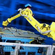 Industrieroboter: Von Presse zu Presse Industrieroboter: Von Presse zu Presse