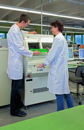Industriekommunikation: Visuelle 100 Prozent-Prüfung Industriekommunikation: Visuelle 100 Prozent-Prüfung