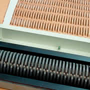 Industrieroboter: Kostengünstiges Kartonagerecycling