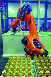 Industrieroboter: Galvanikroboter fertigt flexibel ab Losgröße 1