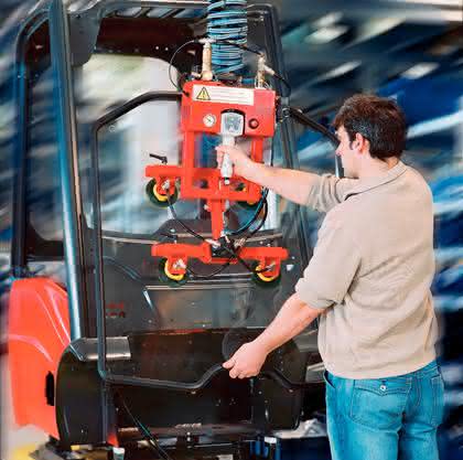 Industrieroboter: Mit Leichtigkeit montieren Industrieroboter: Mit Leichtigkeit montieren