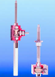 Lineartechnik: Mit fünf Newtonmeter 2,5 Tonnen heben? Lineartechnik: Mit fünf Newtonmeter 2,5 Tonnen heben?