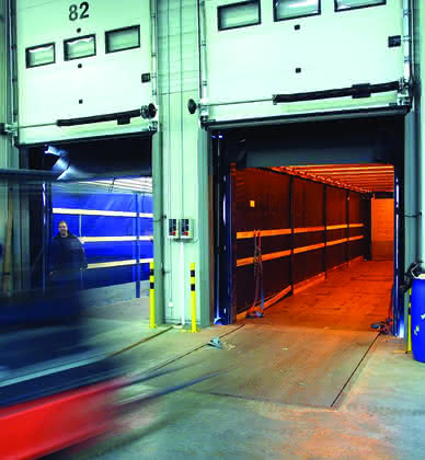 Lagertechnik: Verladen und ausliefern Lagertechnik: Verladen und ausliefern