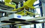 Fördertechnik: Vakuum  automatisiert Türenherstellung