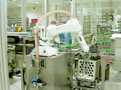 Handhabungstechnik: Mit Robotern und Portalen Handhabungstechnik: Mit Robotern und Portalen