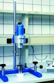 Labortechnik: Lacktests in der QS Labortechnik: Lacktests in der QS