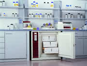 Temperiertechnik: Unterbaufähiger Tiefkühlschrank Temperiertechnik: Unterbaufähiger Tiefkühlschrank
