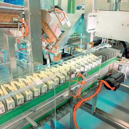 Fördertechnik: Zweitverpackungen aus einer Hand