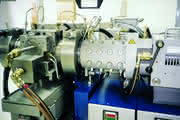 Focus: Den Dreh am Gummiextruder durchgeführt Focus: Den Dreh am Gummiextruder durchgeführt
