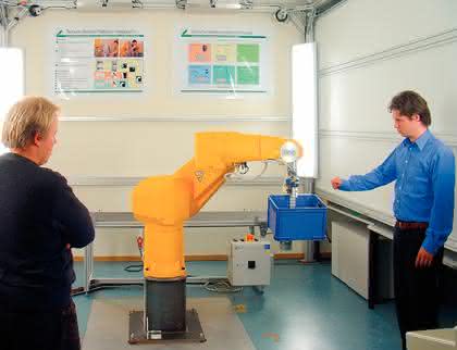 MRK + Cobots: Sicher ein Team
