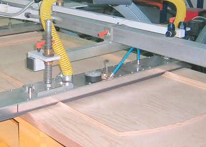 Handhabungstechnik: Samthandschuhe für Design Handhabungstechnik: Samthandschuhe für Design