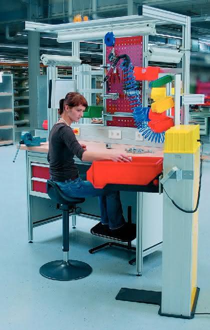 Industrieroboter: Arbeitsplätze online konfigurieren Industrieroboter: Arbeitsplätze online konfigurieren