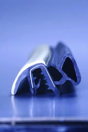 Fertigungstechnik Extrusion: Dichtkunst mit Profil Fertigungstechnik Extrusion: Dichtkunst mit Profil