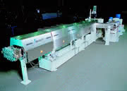 Fertigungstechnologie Thema: Extrusion: Schaum gegen Kälte Fertigungstechnologie Thema: Extrusion: Schaum gegen Kälte