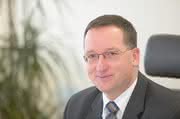 Wirtschaft + Unternehmen: „Vorreiterrolle    eingenommen“