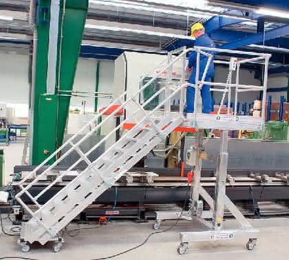 Montagetechnik: Arbeitsbühnen komfortabel verstellbar