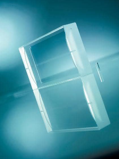 Quarzglas-Mikrophotoreaktoren: Schlüsselkomponente für die Erzeugung eines Tumorwirkstoffes Quarzglas-Mikrophotoreaktoren: Schlüsselkomponente für die Erzeugung eines Tumorwirkstoffes