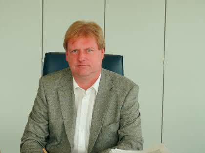 Zerspanen: „Weiten Bogen gespannt“ Zerspanen: „Weiten Bogen gespannt“
