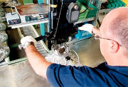 Montagetechnik: Getriebemontage mit weniger Schritten