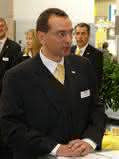 Wirtschaft + Unternehmen: Pilz: Sicherheit als Erfolgsstrategie Wirtschaft + Unternehmen: Pilz: Sicherheit als Erfolgsstrategie