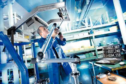 Wirtschaft + Unternehmen: Unterwegs in neue Märkte Wirtschaft + Unternehmen: Unterwegs in neue Märkte
