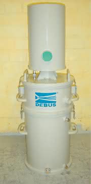 ACHEMA: Resistenter Druckluftsauger