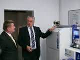 Wirtschaft + Unternehmen: Staatsminister Hermann Gröhe erfreut über anhaltende Investitionsbereitschaft von BEKO Wirtschaft + Unternehmen: Staatsminister Hermann Gröhe erfreut über anhaltende Investitionsbereitschaft von BEKO