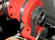 Zerspanen: Spanner  unter Strom