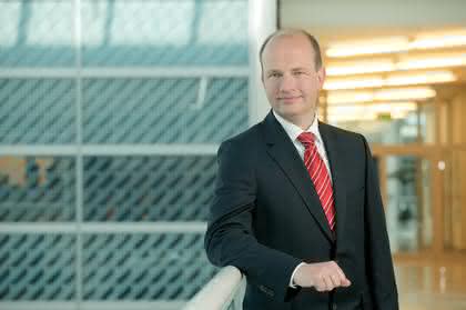 KI + Datenanalyse: Docuware: Eine Million für die Zukunft KI + Datenanalyse: Docuware: Eine Million für die Zukunft