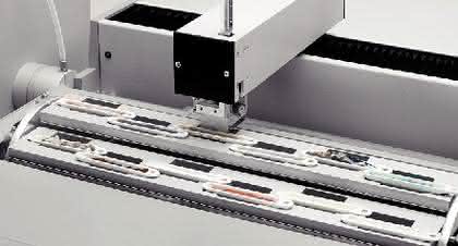 Feststoffanalysator multi EA 4000: Feststoffanalytik mit Probengeber