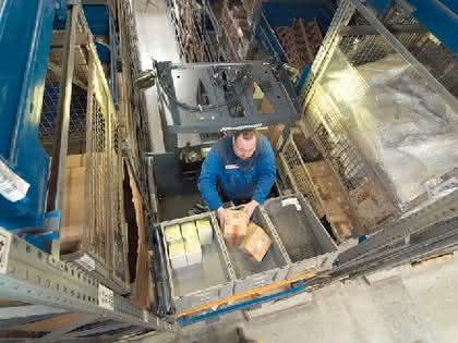Fördertechnik: Shuttle im Kanal Fördertechnik: Shuttle im Kanal