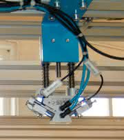 MRK + Cobots: Griff zur Nadel