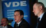 Wirtschaft + Unternehmen: VDE-Studie: Deutschland hält Spitzenposition in der Elektrotechnik und Automation Wirtschaft + Unternehmen: VDE-Studie: Deutschland hält Spitzenposition in der Elektrotechnik und Automation
