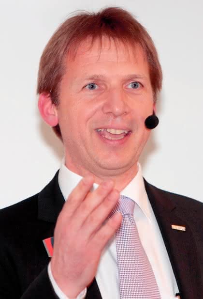 Wirtschaft + Unternehmen: 25 Jahre IT-Know-how