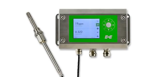 EE360 with stainless steel housing and sensor with displacement fitting
