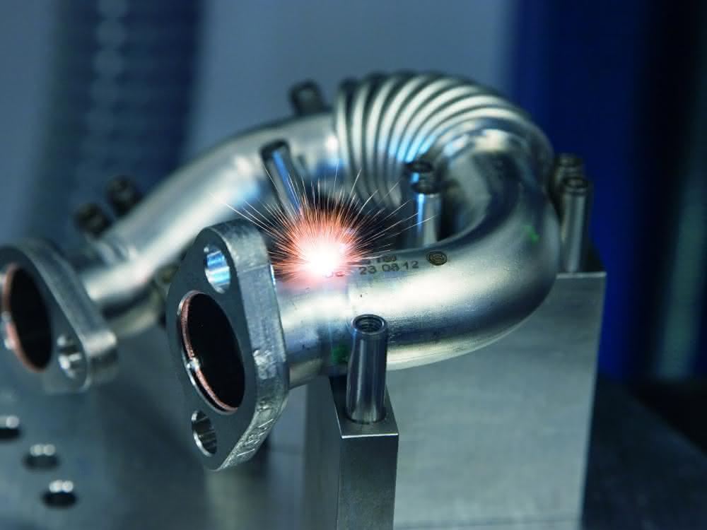 Laserbeschriftung auf Krümmer Laserbeschriftung auf Krümmer