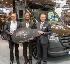 Mercedes-Benz Vans übergibt Pilotfahrzeug an UPS Mercedes-Benz Vans übergibt Pilotfahrzeug an UPS
