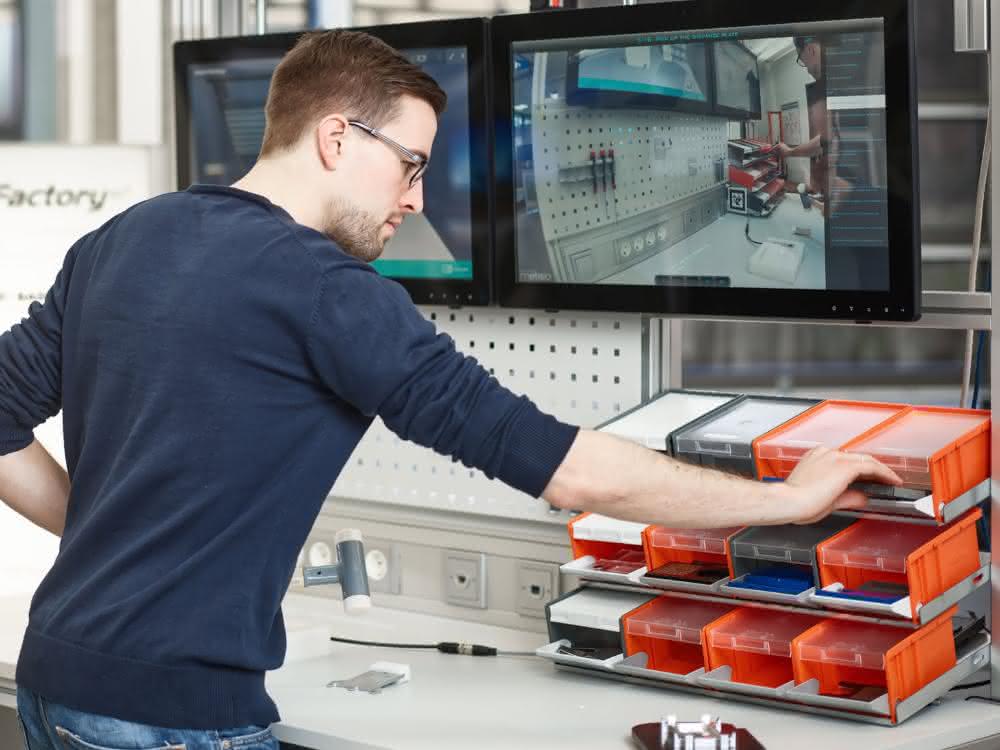 Minitec workstation