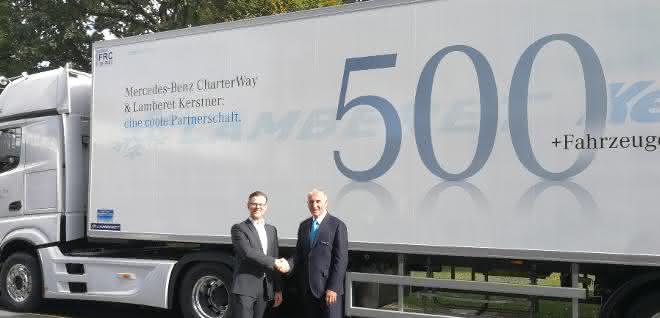 Lamberet übergibt 500. Kühlfahrzeug an Mercedes-Benz CharterWay